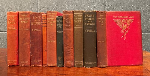 Lot 272 - WELLS (H G) First edition early works in original cloth