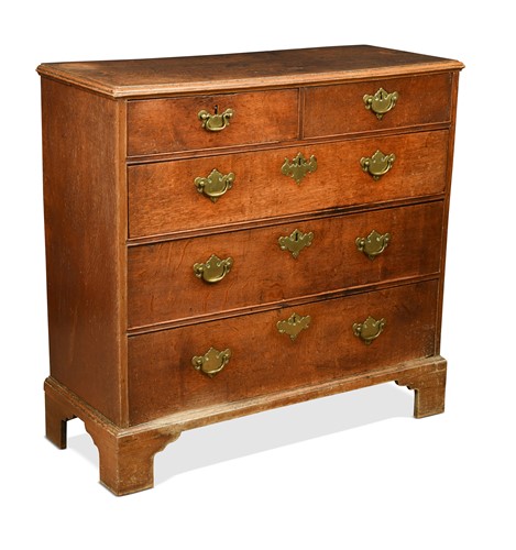 Lot 401 - A provincial oak chest of drawers, 18th century