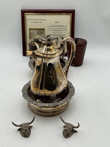 Lot 321 - A collection of silver-plated wares, including...
