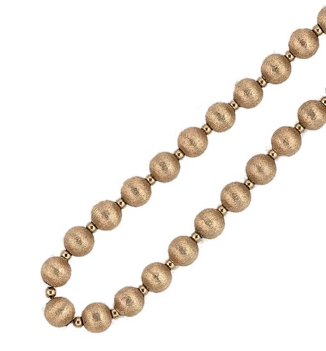 Lot 133 - A modern fancy necklace