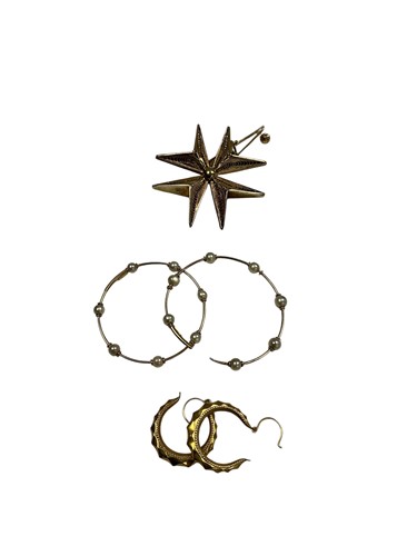 Lot 327 - A Maltese cross pendant/brooch, stamped '18',...