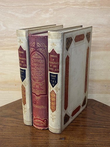 Lot 256 - SHAW (Henry)