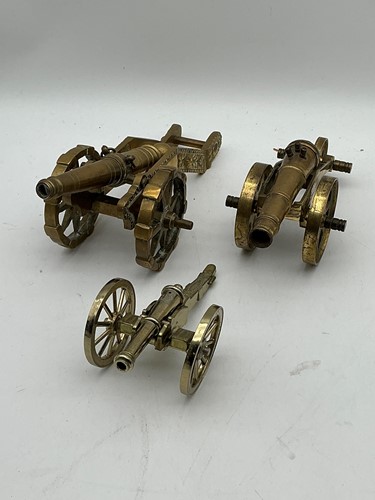 Lot 132 - Three brass field canons, 17th century style (3)