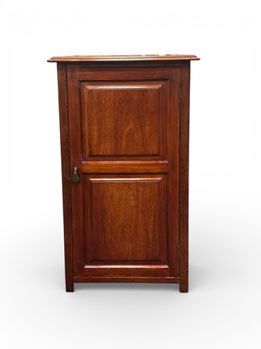 Lot 627 - A mahogany/teak vinyl record cabinet
