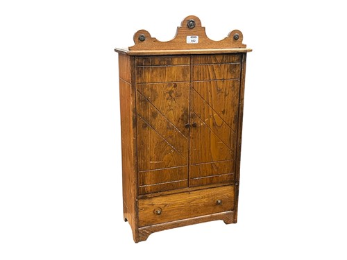 Lot 662 - A small early 20th century table-top oak...