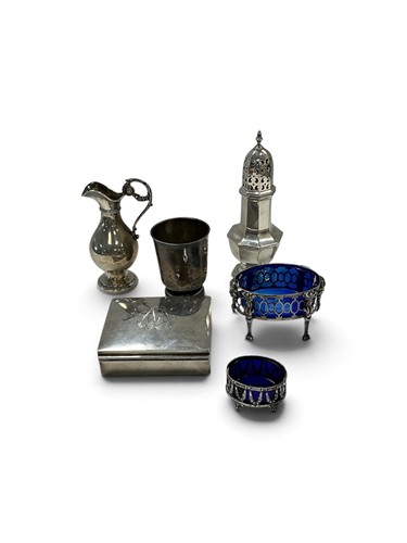 Lot 305 - A miscellaneous group of silver items, to...