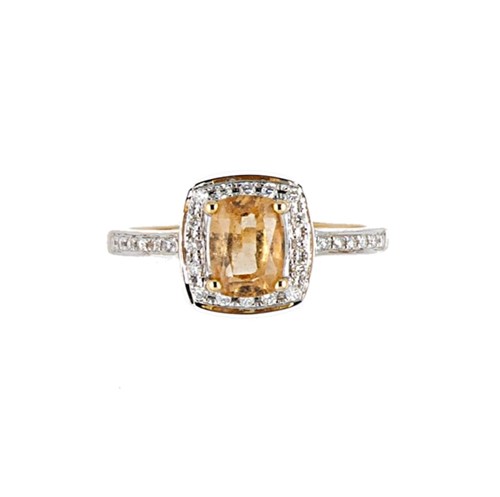 Lot 11 - An 18ct gold garnet and diamond ring