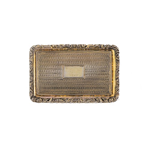 Lot 302 - A George III silver gilt snuff box