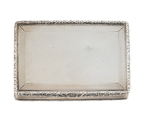 Lot 297 - A Victorian silver snuff box