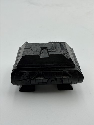 Lot 162 - A 1940's small carved trinket box