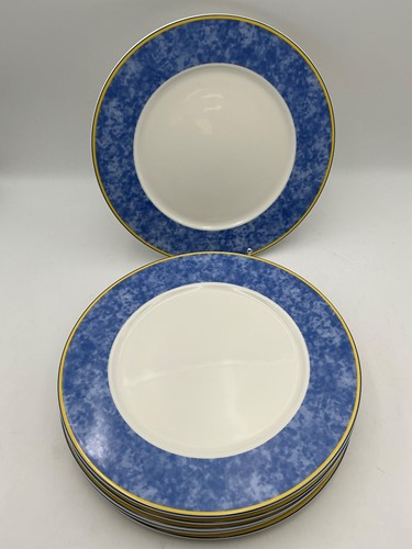 Lot 105 - Six 20th century Villeroy & Boch large dinner...