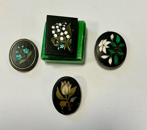 Lot 356 - A collection of costume jewellery, together...