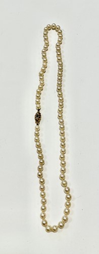Lot 341 - A cultured pearl necklace with a hallmarked...