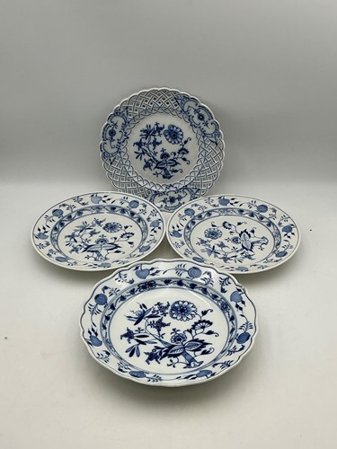 Lot 2 - Four blue and white Meissen plates