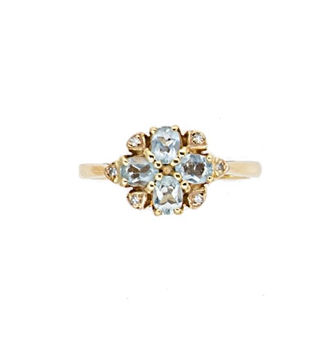 Lot 161 - An 18ct gold aquamarine and diamond cluster ring