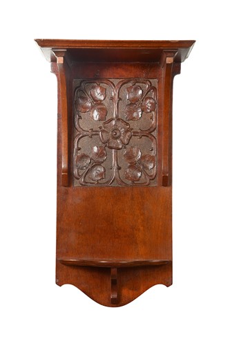 Lot 173 - In the manner of Arthur Simpson of Kendal, a mahogany wall bracket