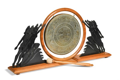 Lot 73 - An Art Deco table gong