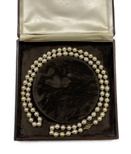 Lot 178 - A cultured freshwater pearl necklace, strung...