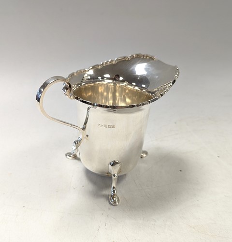 Lot 105 - An Elizabeth II silver milk jug
