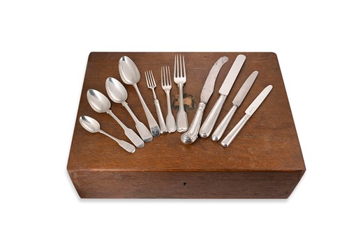 Lot 345 - A mixed collection of silver flatware