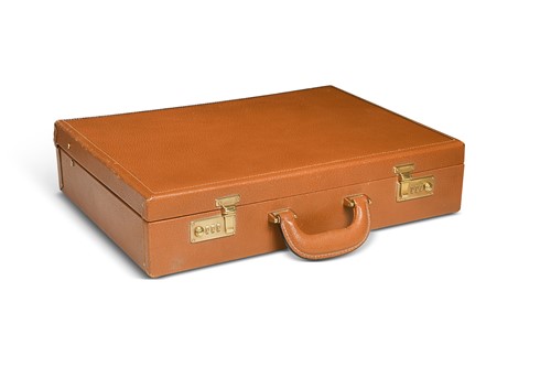 Lot 105 - A Gucci tan leather briefcase