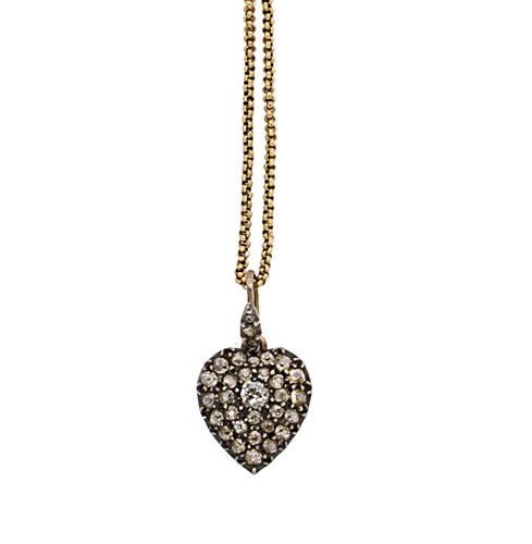 Lot 109 - A Victorian diamond set heart shaped pendant