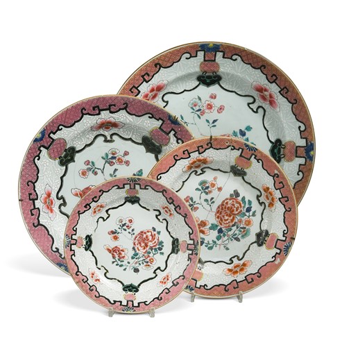 Lot 25 - Four Chinese famille rose export porcelain graduated plates, Qing Dynasty, Yongzheng Emperor circa 1735
