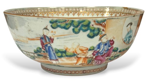 Lot 29 - A Chinese famille rose porcelain bowl, Qing Dynasty, circa 1780