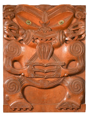 Lot 630 - A Māori whakairo panel, 20th century