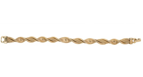 Lot 130 - A fancy twisted rope style bracelet