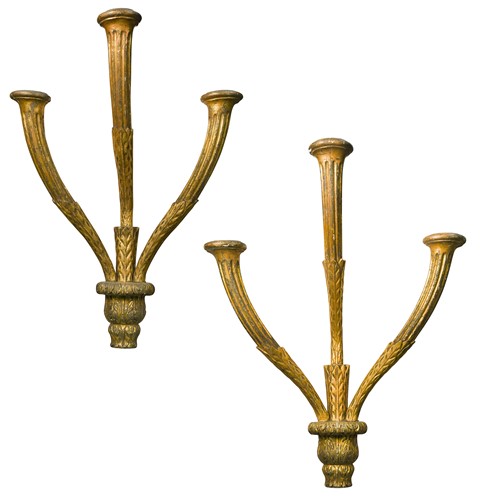 Lot 468 - A pair of Italian carved giltwood wall lights, 19th century and later