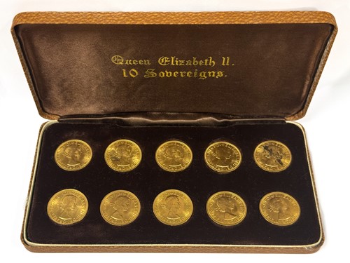 Lot 1 - Queen Elizabeth II, case of ten gold...