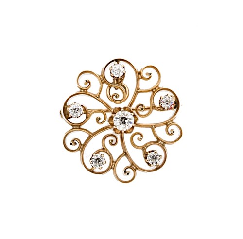 Lot 111 - An early 20th century diamond set flower brooch
