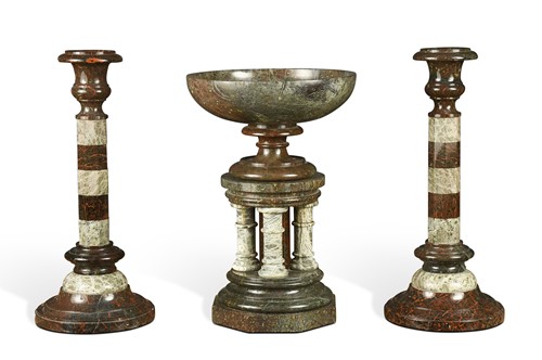 Lot 562 - A composed three-piece serpentine garniture, late 19th / early 20th century