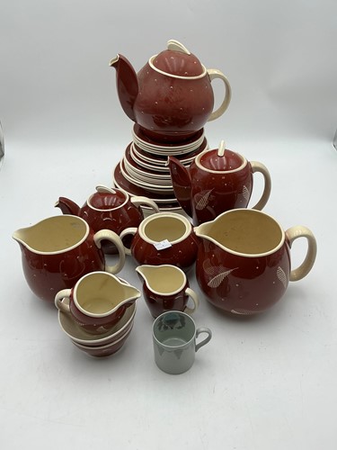 Lot 72 - Susie Cooper part teaset, and a Ravilious...