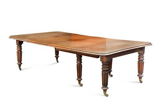 Lot 702 - A Victorian mahogany extending dining table