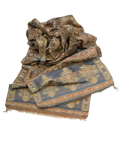 Lot 515 - A Polish woven silk kontusz sash, early 19th century