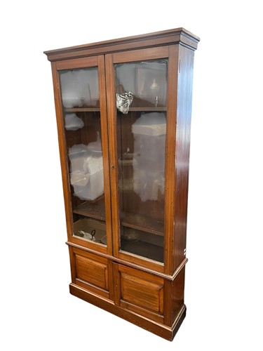 Lot 535 - A Victorian mahogany glazed bookcase
