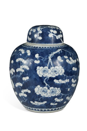 Lot 35 - A Chinese blue and white export porcelain ginger jar and cover, Qing Dynasty, 19th century