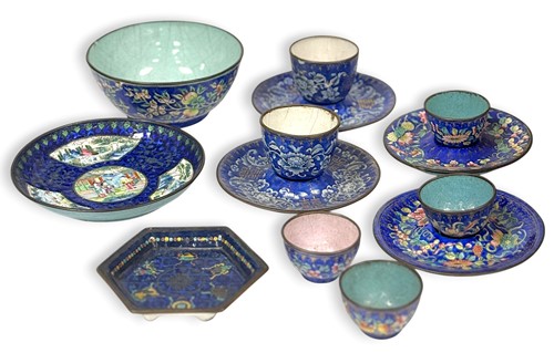 Lot 42 - A pair of Chinese Canton enamel wine cups on stands, Qing Dynasty circa 1800