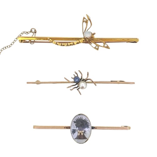 Lot 90 - A trio of of brooches, including a dragonfly,...