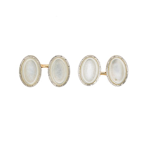 Lot 57 - A pair of mother of pearl cufflinks