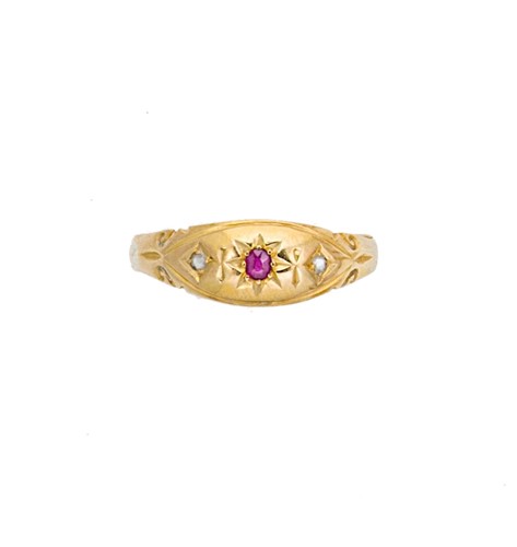 Lot 148 - An early 20th century ruby and diamond ring