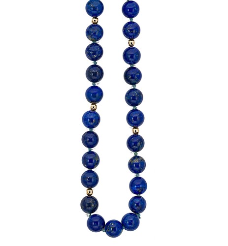 Lot 94 - A lapis lazuli bead necklace