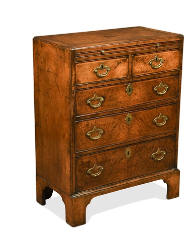 Lot 389 - A George I walnut bachelor's chest