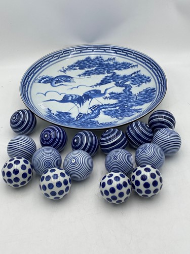 Lot 50 - A large blue and white dish with blue ceramic...