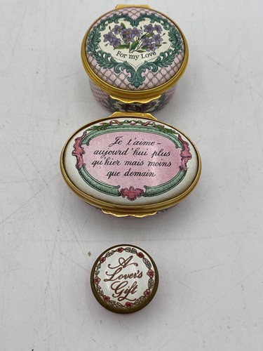 Lot 43 - A small collection of romantic Halcyon Days...