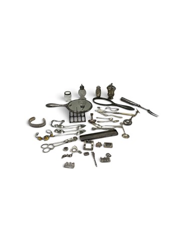 Lot 290 - A collection of silver and silver plated items,...