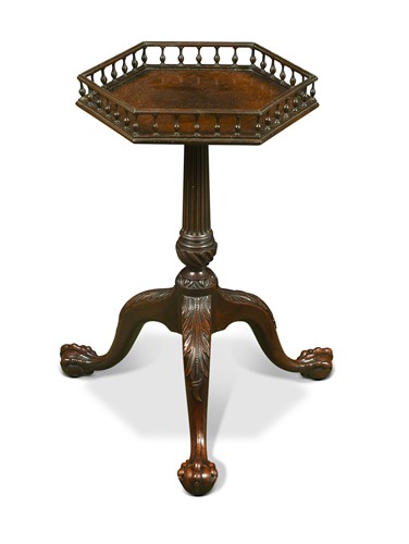 Lot 413 - A George II mahogany kettle stand