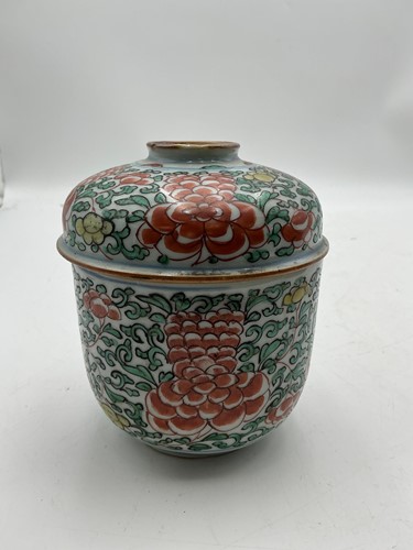 Lot 23 - A Chinese famille verte porcelain lidded pot,...
